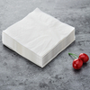 Servilleta de cena blanca